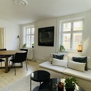 https://apartmentincopenhagen-apartment-1514.copenhagenhotelselect.com