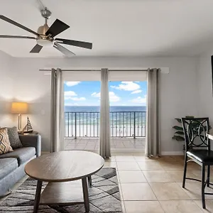 https://the-summit-620.panamacity-beachhotels.com